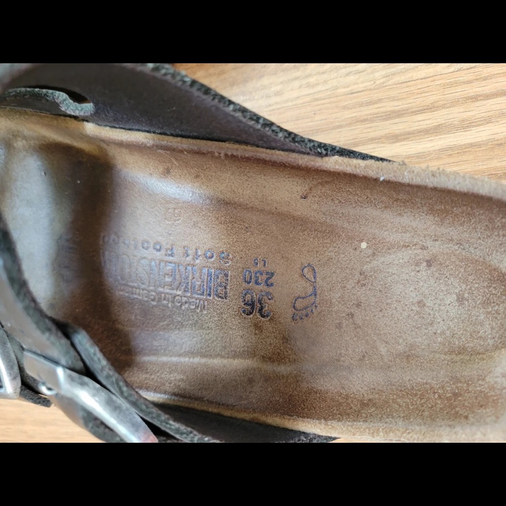 BIRKENSTOCK Arizona sandals - Picture 2 of 8